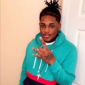 Meet your Posher, Deandre